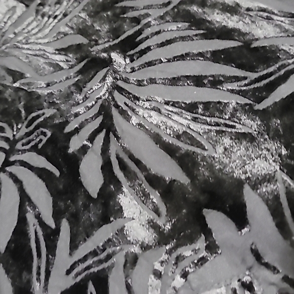 Torrid Velvet Burnout Bomber Jacket Black  2X - Picture 11 of 16